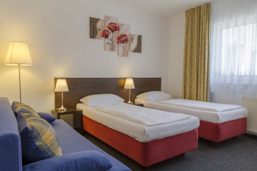 Aparthotel Vega Berlim Exterior foto